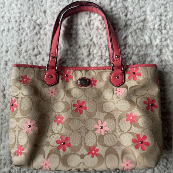 Coach | Mini Tote Bag | Pink Floral 🌺🌸 - Picture 9 of 13